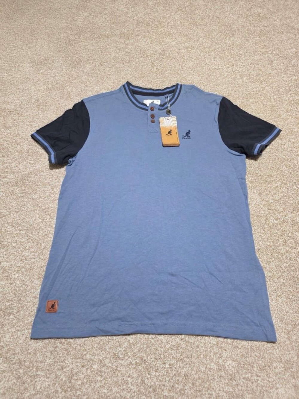 Kangol Men’s Blue 3 Button Kangaroo Logo Short Sleeve T Shirt Size Medium
